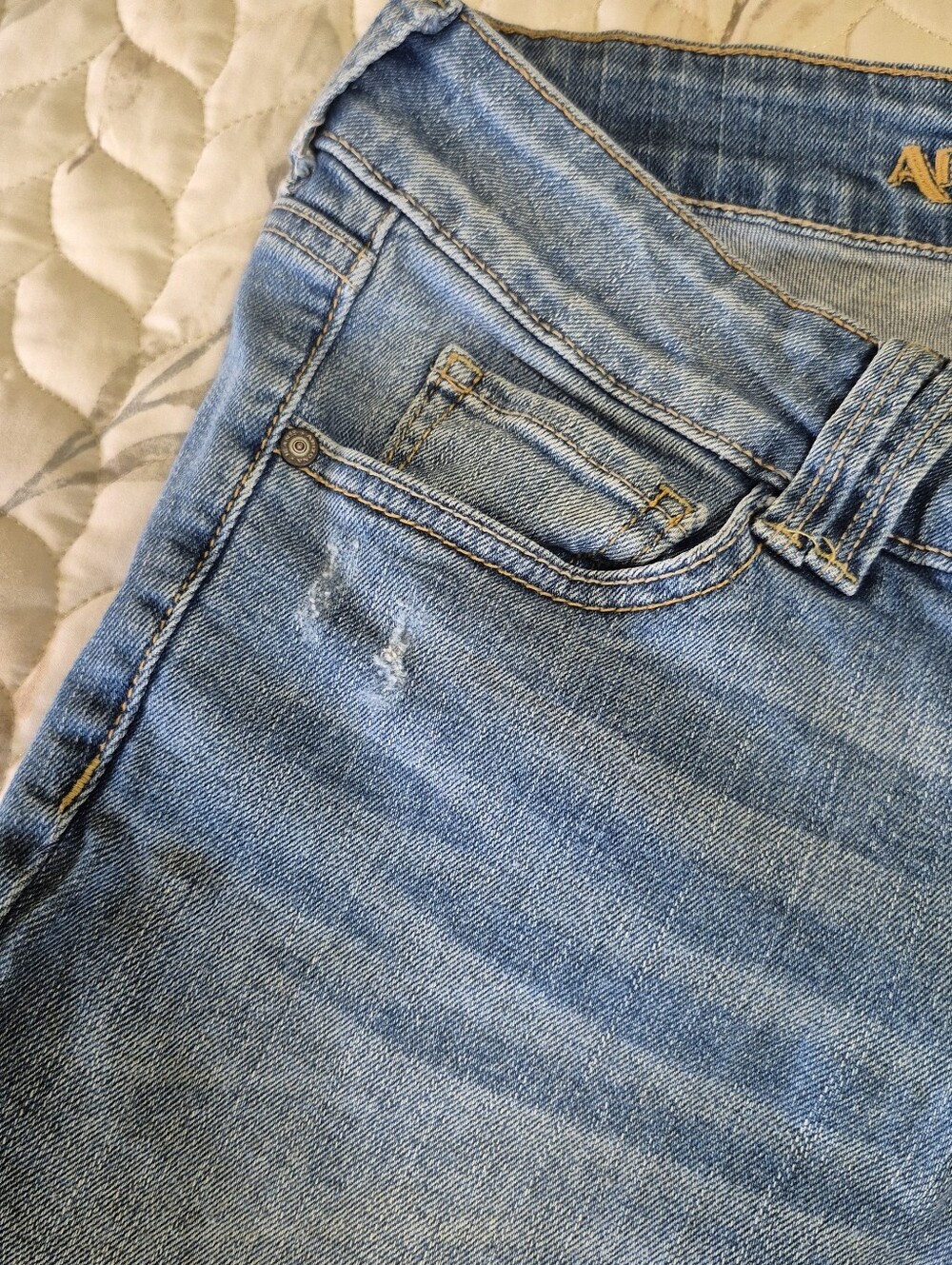 Junior's Light Blue Cropped Cuffed with Subtle Fade - Picture 6 of 6